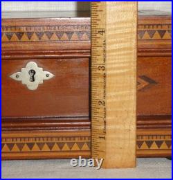 19th Century Mahogany Humidor Box Marquetry Inlaid Tin Lining Sponge Holder