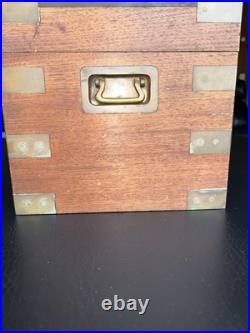 A Benson & Hedges mahogany humidor A Benson & Hedges mahogany humidor