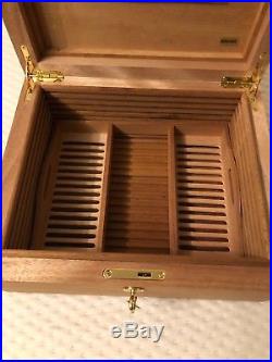Adorini Cedro Deluxe Cigar Humidor Cedar Medium Pristine Condition Boxed