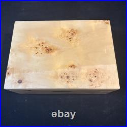 CUERVO Y SOBRINOS Rare Luxury Bird's Eye Maple Wood Humidor Box