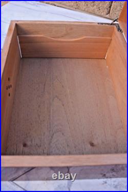 Cigar Humidor Box Wood With Glass & Cedar Hygrometer Cigar Humidor Box Wood With Glass & Cedar Hygrometer