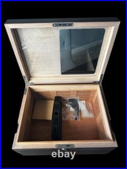 Cigar Humidor Box with Ventilation Grid Holds up to 120 Cigars, Spanish Ceda
