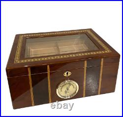 Cigar Humidor Lacquer Wood Glass Top Box withHygrometer Humidifier Cedar Divider