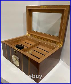 Cigar Humidor Lacquer Wood Glass Top Box withHygrometer Humidifier Cedar Divider