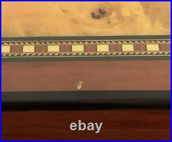 Cigar Humidor with Tobacco Leaf Design Holds 25 Cigars