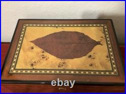 Cigar Humidor with Tobacco Leaf Design Holds 25 Cigars