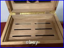 Cigar Humidor with Tobacco Leaf Design Holds 25 Cigars