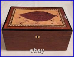 Cigar Humidor with Tobacco Leaf Design Holds 25 Cigars NEW & BOXED