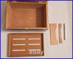 Cigar Humidor with Tobacco Leaf Design Holds 25 Cigars NEW & BOXED