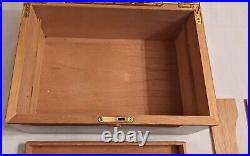 Cigar Humidor with Tobacco Leaf Design Holds 25 Cigars NEW & BOXED