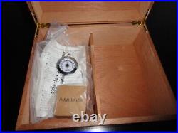 Cigar humidor wood box 25 Count New in Box