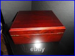 Cigar humidor wood box 25 Count New in Box