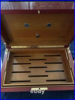 Davidoff No. 4 Acajou Rouge (Red Mahogany) Humidor with box & key
