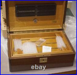 Davidoff humidor Cigar Case brown with box