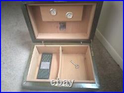 Desktop Cigar Humidor Box Humidifier Hygrometer Holds 25-50 Cigars Cedar Wood