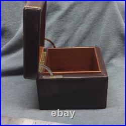 Dunhill Brown Leather Ciggarillo Humidor Box with Cedar Interior Read