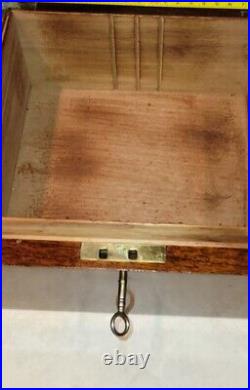 Dunhill humidor wooden box with key