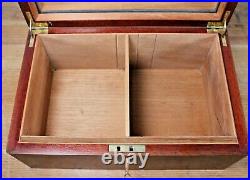 Fine Quality Alfred Dunhill London Walnut Cigar Humidor Box with Key Cedar Lined