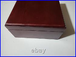 Humidor With G WATTS USA Wood Lined 10 1/4x8 3/4x4 1/2 Cigars Cherry Color