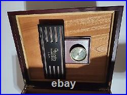Humidor With G WATTS USA Wood Lined 10 1/4x8 3/4x4 1/2 Cigars Cherry Color