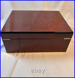 Ocaso Savoy Cigar Humidor 11.75x 9.5x 5 No Key Surface Scratches