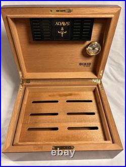Ocaso Savoy Cigar Humidor 11.75x 9.5x 5 No Key Surface Scratches