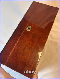 Ocaso Savoy Cigar Humidor 11.75x 9.5x 5 No Key Surface Scratches