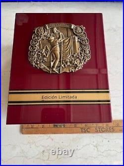 ROMEO Y JULIET EDITION LIMITADA No 2 SOLID WOOD CIGAR BOX ROMEO Y JULIET EDITION LIMITADA No 2 SOLID WOOD CIGAR BOX