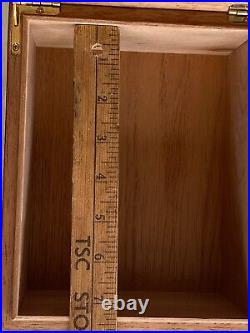 ROMEO Y JULIET EDITION LIMITADA No 2 SOLID WOOD CIGAR BOX ROMEO Y JULIET EDITION LIMITADA No 2 SOLID WOOD CIGAR BOX