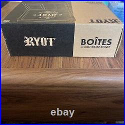 RYOT Humidor Walnut Combo Box (8×11) Lockable with Tray and Glass Containers New