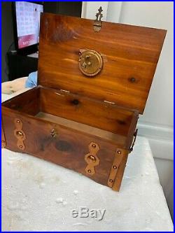 Rare Humidor W Lux Wind Up Clock Cedar Chest #385 1924 Cigar Box By Sturdi USA