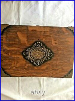 Solid Wood Oak Romeo y Julieta Cigar Box Humidor 9 3/4 x 7 x 3 3/4
