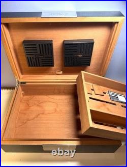 Unused S. T Dupont humidor Cigar Case Black Silver without box
