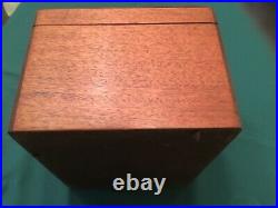 VINTAGE LARGE WALNUT HUMIDOR BOX With MILK GLASS LINER HINGED LID CIGARS TOBACCO