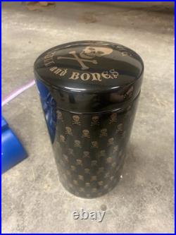 Viaje Skull & Bones Black Ceramic Humidor Ten Ton Tess