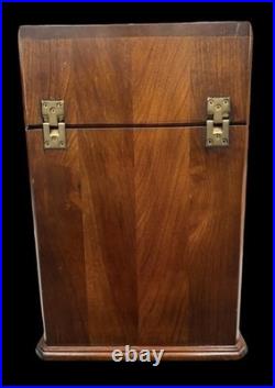 Vintage Maryland Classics Walnut Humidor Keepsake Box Slant Lid Inlaid Crest MCM