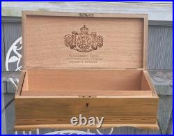 Vintage Royal Jamaica Cigars Inlaid Wood Cigar Tobacco Humidor Lock Box With Keys