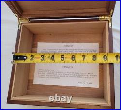 Vintage Spanish Cedar Cigar Humidor Box With Glass Hygrometer and Humidifier