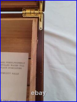 Vintage Spanish Cedar Cigar Humidor Box With Glass Hygrometer and Humidifier