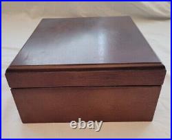 Vintage Spanish Cedar Cigar Humidor Box With Glass Hygrometer and Humidifier