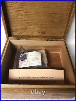 Vintage wooden cigar box humidor
