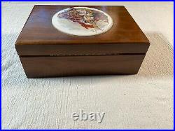 Wooden Humidor Cigar Box with tile medallion honoring bunker hill on Top